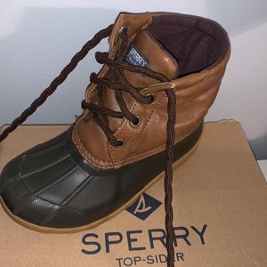 Boys brown Sperry boots